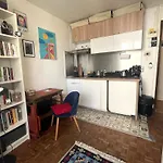 Sunny Cozy Studio, Place Edith Piaf